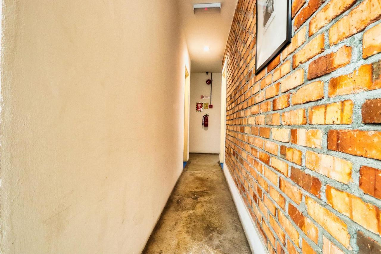 Bata Merah Boutique Hotel Бантинг Экстерьер фото